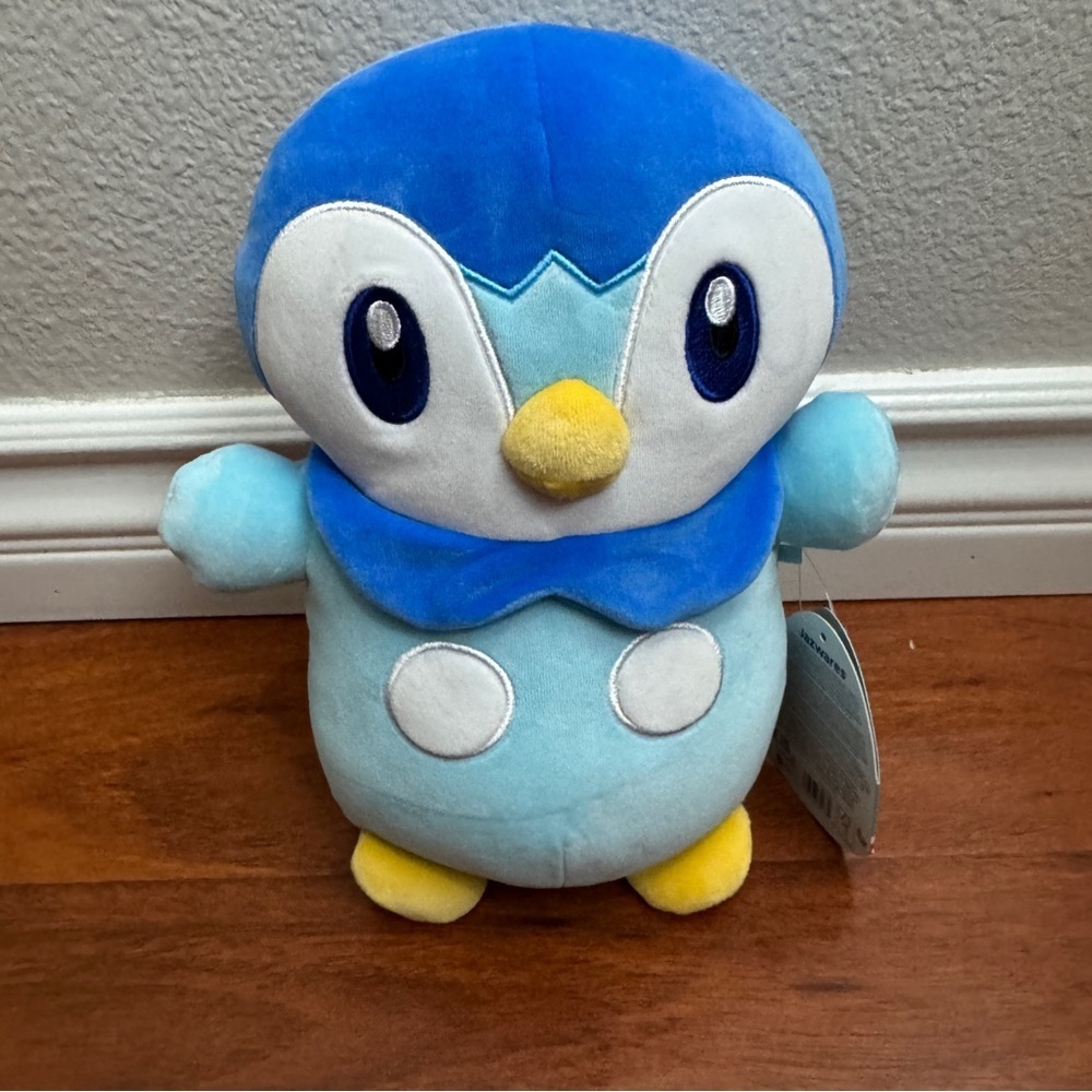 Pokemon Hug Me Squishmallows Piplup Plush